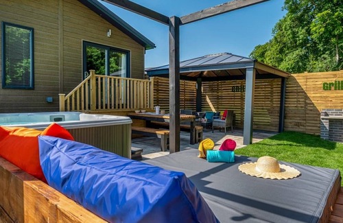 Raywell Ski Chalet | 3 bedroom accommodation in Raywell, Beverley