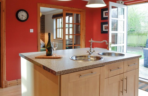 Bridgend of Lintrathen Cottage | 3 bedroom accommodation in Bridgend of Lintrathen, near Forfar
