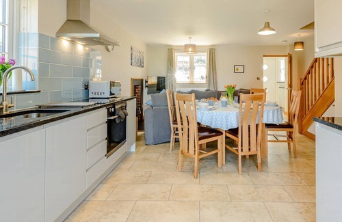 Redlynch Cottage | 3 bedroom accommodation in Redlynch, near Salisbury