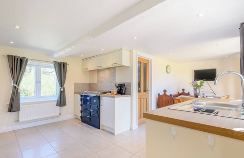 Dursley Cottage | 3 bedroom accommodation in Cambridge, near Lower Cam