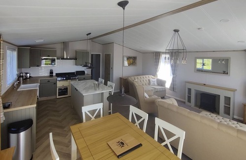 Annan Cabin | 3 bedroom accommodation in Annan