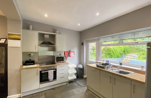 Mawr Cottage | 3 bedroom accommodation in Craig-Cefn-Parc, near Clydach