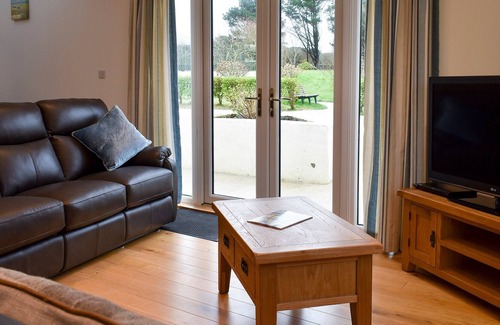 Truro Cottage | 3 bedroom accommodation in Towan Cross, near Mount Hawke