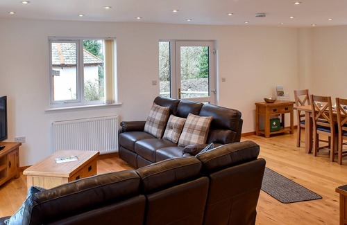 Truro Cottage | 3 bedroom accommodation in Towan Cross, near Mount Hawke