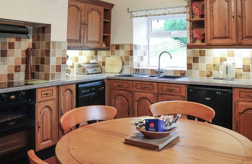 Bala Cottage | 3 bedroom accommodation in Parc, near Bala