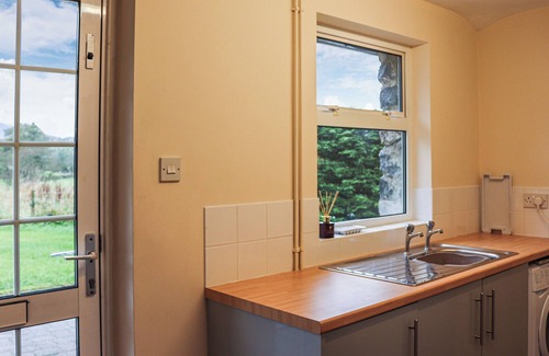 Bala Cottage | 3 bedroom accommodation in Parc, near Bala