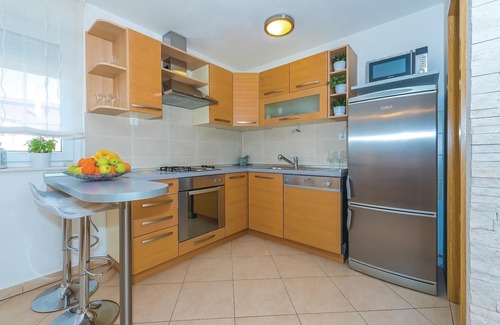 Drnis House | 3 bedroom accommodation in Drnis