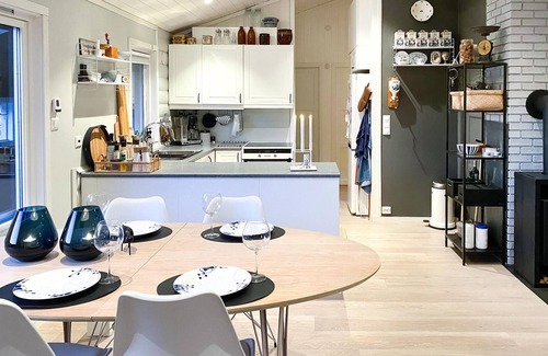 Midsund Municipality House | 3 bedroom accommodation in Vatne