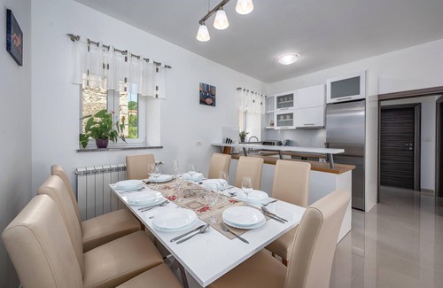 Plomin House | 3 bedroom amazing home in Plomin