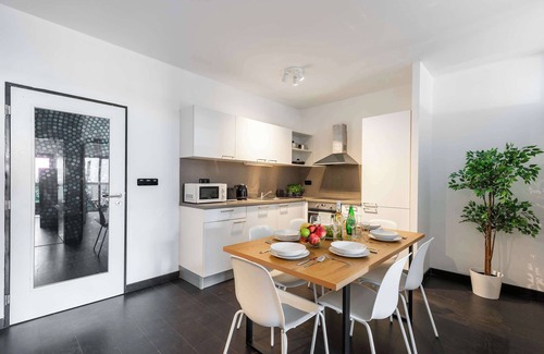 Karlin Apartment | 3 bedroom apartment near center of Prague