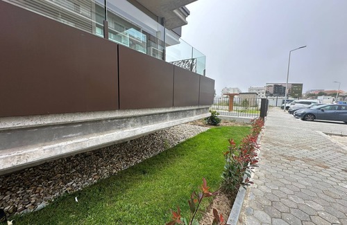 Canidelo Condo | 3 bedroom apartment in luxury furnished condominium 1000m from lavadores beach