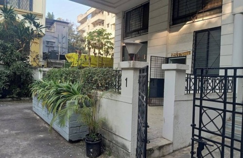 Meera Nagar Apartment | 3-bedroom apartment in excellent locality in Koregaon Park, Pune