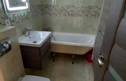 Vaslui Apartment | 3-bedroom apartment in peaceful Vaslui with AC, WiFi. Enjoy your stay