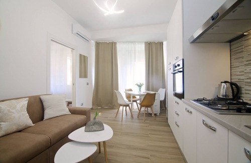Cinecitta Apartment | 3 bedroom apartment in rome