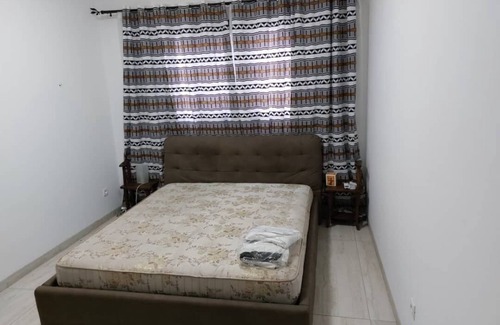Dakar Apartment | 3-bedroom apartment living room, one bathroom for each bedroom