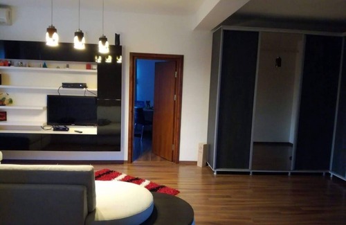 Mamaia-Sat Apartment | 3 bedroom apartment 3 min from beachfront