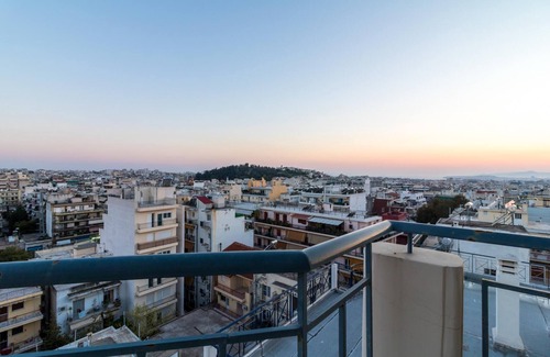 Kinosargous Apartment | 3 Bedroom apt in Athens With Acropolis View
