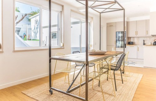 Cacilhas Apartment | 3-bedroom Apt with Private Patio in Cacilhas!
