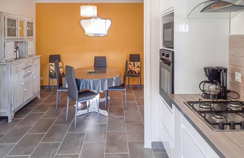 Saint-Carreuc House | 3 bedroom awesome home in Saint-Carreuc