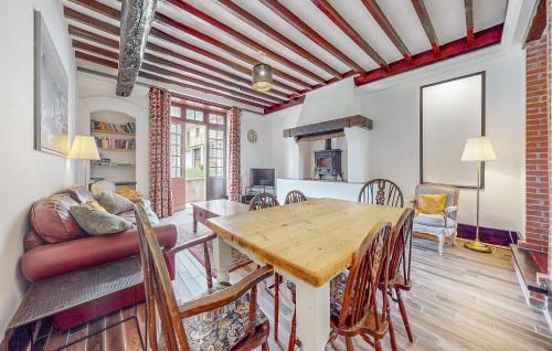 Jaulgonne House | 3 Bedroom Awesome Home In Jaulgonne