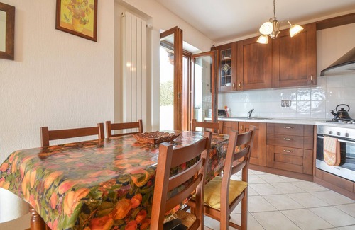Aosta House | 3 bedroom beautiful home in Entrebin