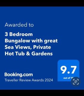 Paignton House | 3 Bedroom Bungalow with great Sea Views, Private Hot Tub & Gardens