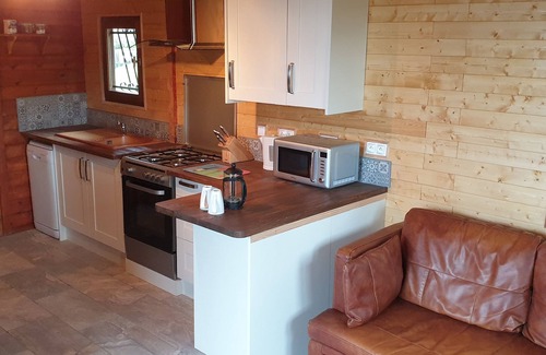 Saint-Germain-de-Tallevende-la-Lande-Vaumont Ski Chalet | 3 Bedroom Chalet/Lodge Stunning Views of Lake & Golf Course. Pool (May to Sept)