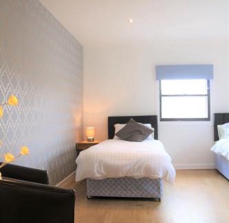 Tollcross Apartment | 3 bedroom City Centre Apartment in Lauriston Place