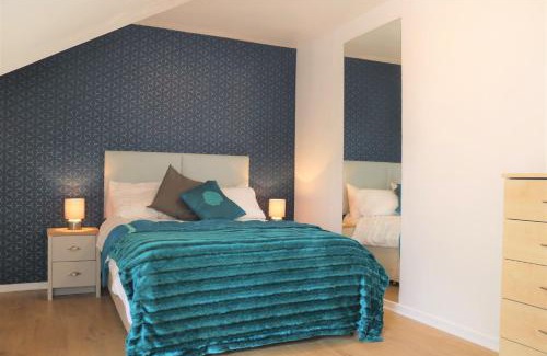 Tollcross Apartment | 3 bedroom City Centre Apartment in Lauriston Place