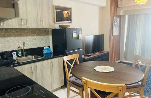 Barangay 76 Condo | 3-bedroom condo facing Manila Bay: amazing sunset at SMDC Coast Residences