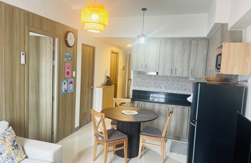 Barangay 76 Condo | 3-bedroom condo facing Manila Bay: amazing sunset at SMDC Coast Residences