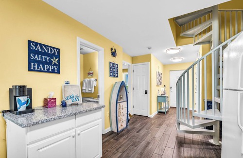 Ono Island Condo | 3-bedroom condo in beautiful Orange Beach w/Pool & fitness room, Deeded Parking