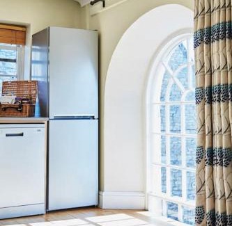 Oundle House | 3 bedroom converted chapel in historic Oundle