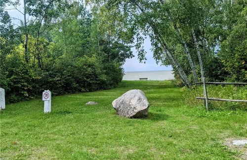 Manitoba Cottage | 3 Bedroom Cottage - Sunroom + Patio + Fire Pit