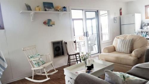 Carling House | 3-bedroom Cottage in Georgian Bay - Rockwood #10