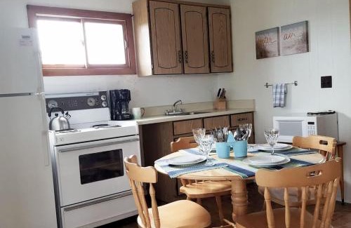 Carling House | 3-bedroom Cottage in Georgian Bay - Rockwood #10