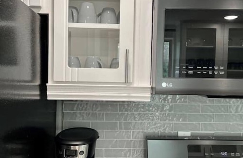 Cadillac Cottage | 3 - Bedroom Cottage Near Lake Mitchell in Cadillac