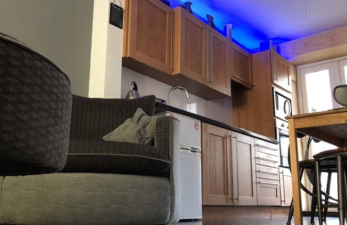 Girvan Cottage | 3 bedroom cottage, sleeps 6 people