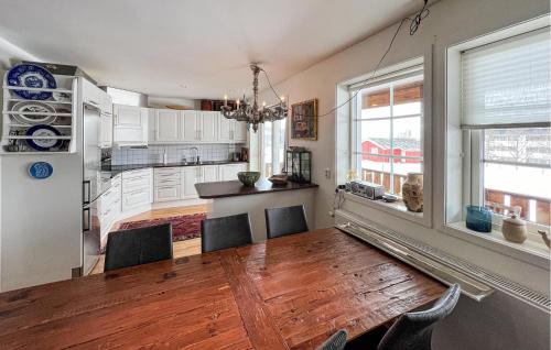 Gala Apartment | 3 Bedroom Cozy Apartment In Gålå