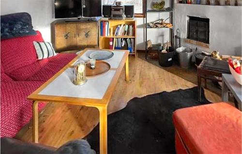 Tvetaryd House | 3 Bedroom Cozy Home In Backaryd