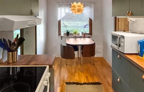 Tvetaryd House | 3 Bedroom Cozy Home In Backaryd
