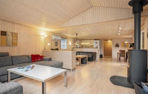 Skovgaarde House | 3 Bedroom Cozy Home In Herning