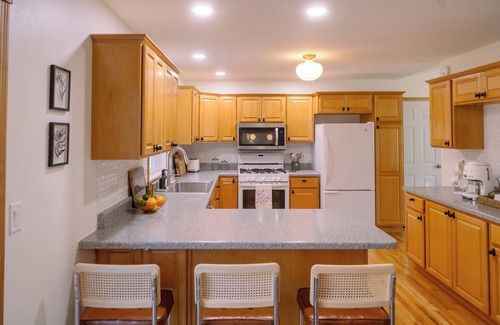Decorah House | 3 Bedroom Decorah Home - backing up to the bluffs & stream