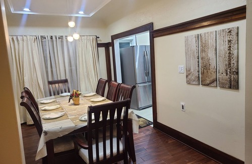 The Pocket Apartment | 3 Bedroom Detached house in Toronto (Danforth area)