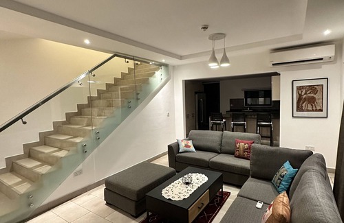 Labone House | 3 Bedroom Duplex in Labone with a rooftop pool