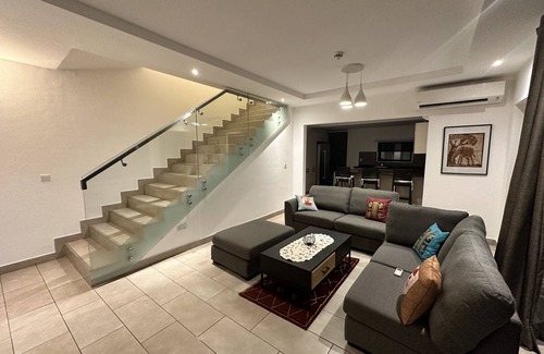 Labone House | 3 Bedroom Duplex in Labone with a rooftop pool