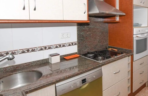 El Roc de Sant Gaieta Apartment | 3 bedroom flat, with communal pool and 5 minutes from the beach.