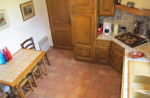 Fontaines-en-Sologne House | 3 bedroom house and TV lounge, private swimming pool, 50 ha forest, ponds, tennis court