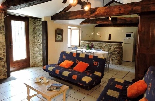 Vabre House | 3 Bedrooms Private Vacation Home In Montredon-Labessonnié