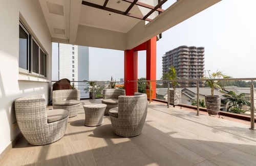 Accra Apartment | 3 bedroom furnished rooftop suite located at a serine environment.